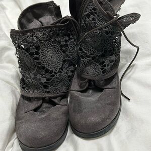 Dark grey lace detail with zipper boots